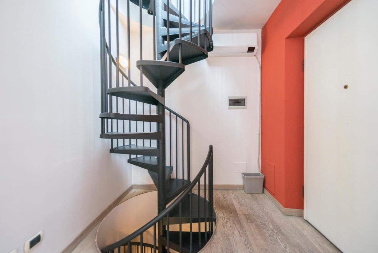 Heart Centre Milan Navigli 3 Levels Apartment Bagian luar foto